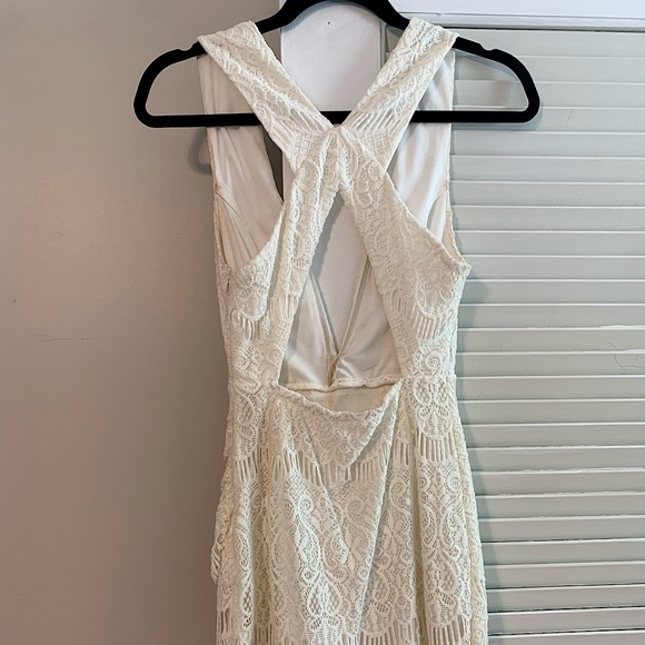 LF Flower Lace Formal Dress - Picture 6 of 9